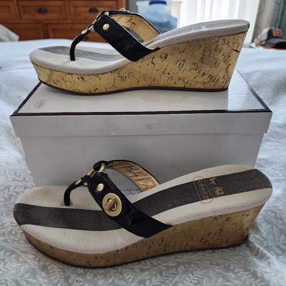 NEW! Coach Fauna Crinkle Patent Mahogany Sandals, NIB, Size 9.5 M - Picture 5 of 9